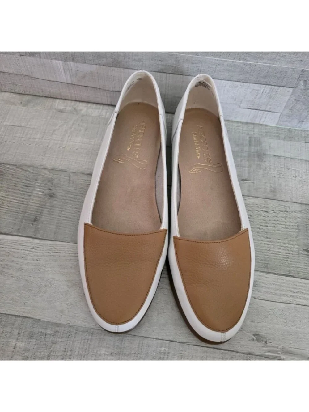 Aerosoles Womens White & Tan Leather Slip-On Loafers Size 7.5 New With Box